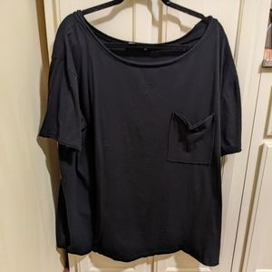 Gently Pre-loved Zenana oversized  boyfriend tee 🖤